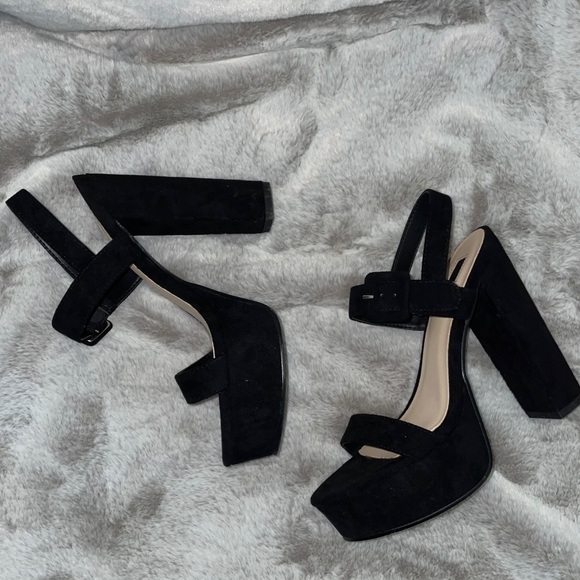 Forever 21 black heels - Picture 4 of 5